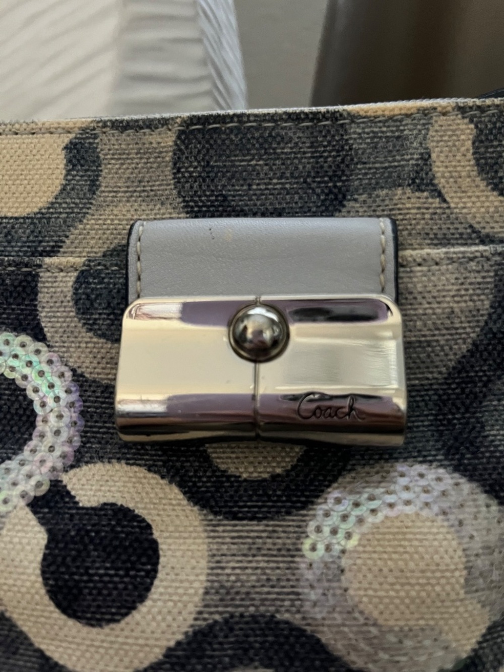 Coach Kristin Op Art Signature Sequin Swingpack Crossbody Bag - Picture 4 of 15